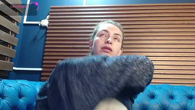  isaabellaa online show from 02-18-25, 11:22