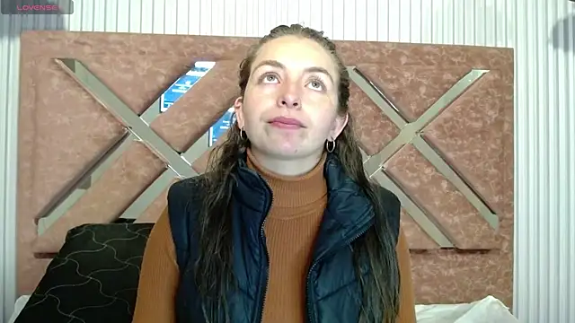 Snapshot of _isaabellaa chatting on 04-30-26, 12:33 isaabellaa online show from 04-30-26, 12:33