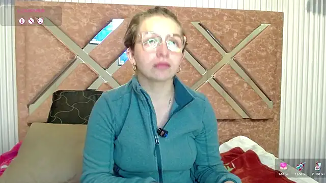 Snapshot of _isaabellaa chatting on 05-20-26, 12:44 isaabellaa online show from 05-20-26, 12:44