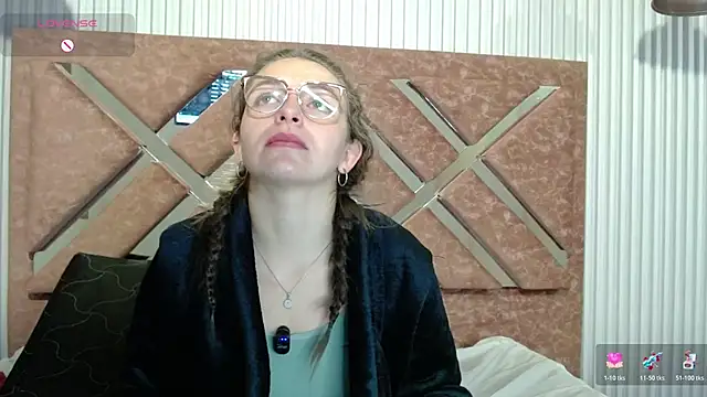 Snapshot of _isaabellaa chatting on 05-23-26, 01:37 isaabellaa online show from 05-23-26, 01:37