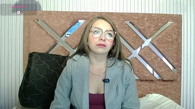 Snapshot of _isaabellaa chatting on 06-04-26, 01:28 isaabellaa online show from 06-04-26, 01:28