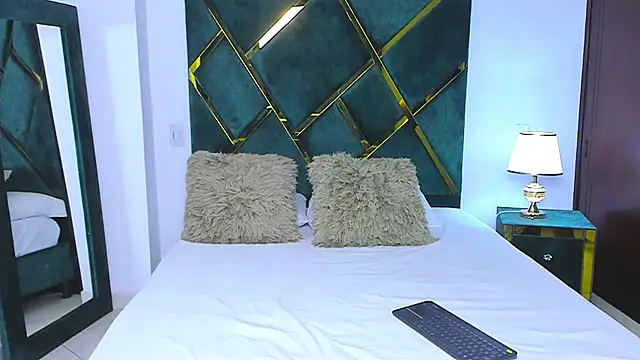 Criss Ariana online show from 02-18-25, 12:28