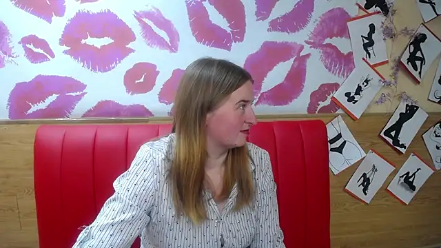 FreyaDak online show from 09-26-25, 05:06