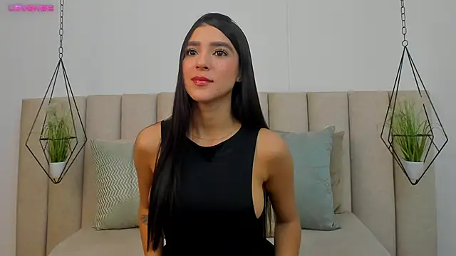 Olivia Collins1 online show from 12-18-24, 04:09