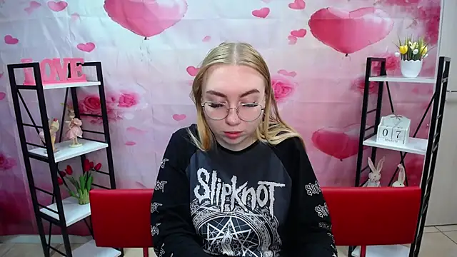 BeatriceFly online show from 03-07-26, 01:30