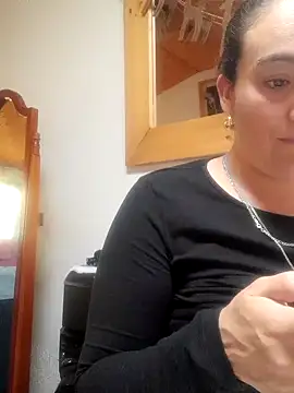 Snapshot of skayhot_ chatting on 12-12-24, 03:48 skayhot online show from 12-12-24, 03:48