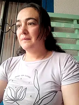 Snapshot of skayhot_ chatting on 12-16-24, 01:22 skayhot online show from 12-16-24, 01:22