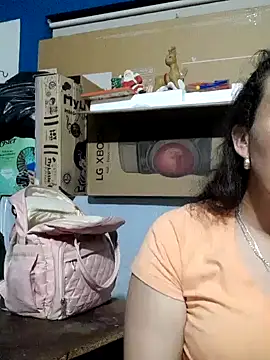 Snapshot of skayhot_ chatting on 12-19-24, 11:25 skayhot online show from 12-19-24, 11:25