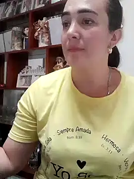 Snapshot of skayhot_ chatting on 12-23-24, 02:07 skayhot online show from 12-23-24, 02:07