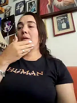 Snapshot of skayhot_ chatting on 01-15-25, 04:43 skayhot online show from 01-15-25, 04:43