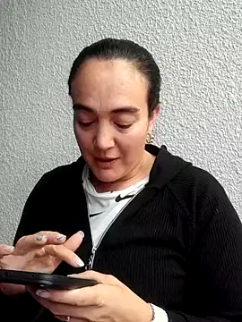 Snapshot of skayhot_ chatting on 09-29-25, 01:05 skayhot online show from 09-29-25, 01:05