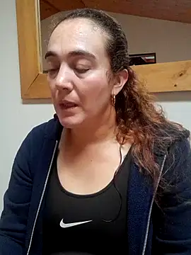 Snapshot of skayhot_ chatting on 04-29-26, 01:37 skayhot online show from 04-29-26, 01:37