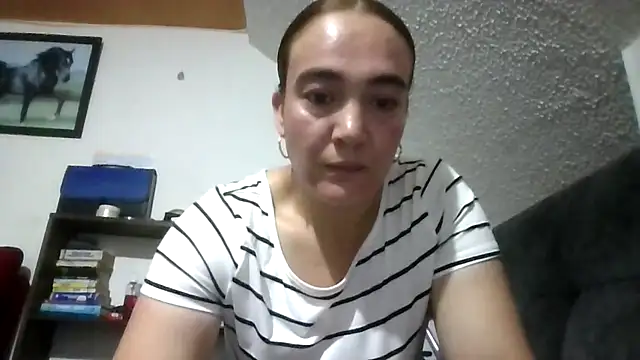 Snapshot of skayhot_ chatting on 05-15-26, 11:39 skayhot online show from 05-15-26, 11:39