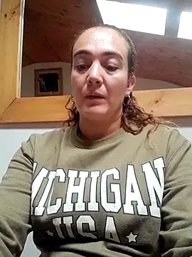 Snapshot of skayhot_ chatting on 05-25-26, 01:17 skayhot online show from 05-25-26, 01:17