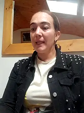 Snapshot of skayhot_ chatting on 05-28-26, 01:08 skayhot online show from 05-28-26, 01:08