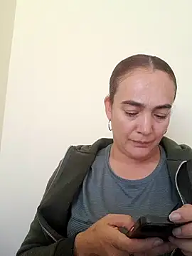 Snapshot of skayhot_ chatting on 06-04-26, 01:28 skayhot online show from 06-04-26, 01:28