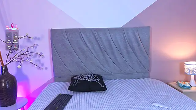 miaablack online show from 11-09-25, 08:40