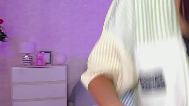 DahianaWalcott online show from 12-06-24, 10:19