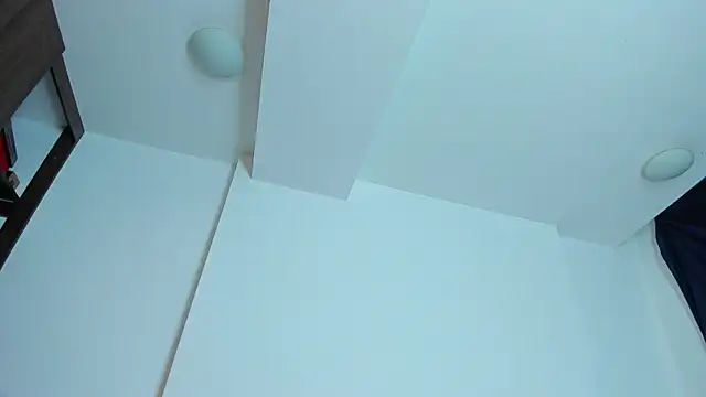 emiily15   online show from 01-22-25, 09:10