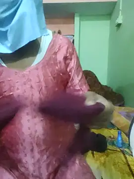 Snapshot of iaparna chatting on 12-19-25, 04:30 iaparna online show from 12-19-25, 04:30