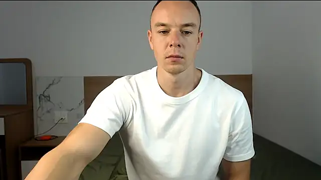 Snapshot of heilgarbest chatting on 10-04-25, 04:21 heilgarbest online show from 10-04-25, 04:21