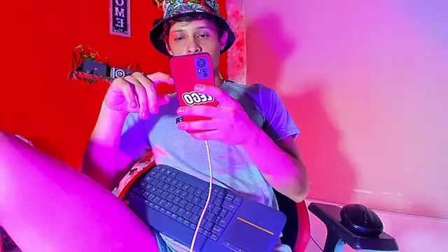 LilOwen  online show from 11-20-25, 08:30