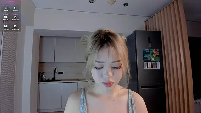 nacumi mi online show from 12-18-25, 04:07