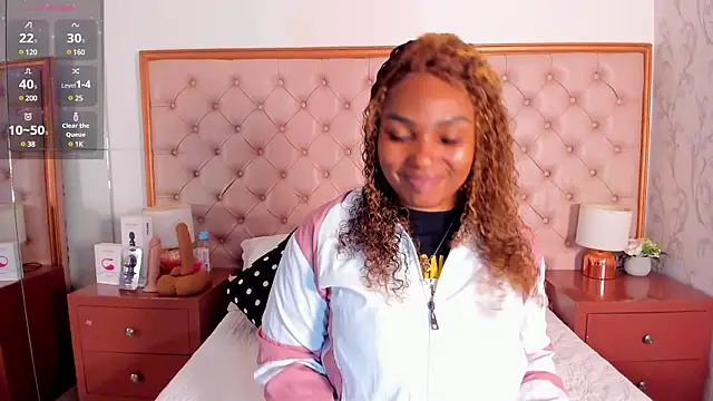 Isla Scott online show from 03-18-25, 11:19