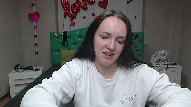 IsabelBlackberry online show from 10-15-25, 05:18