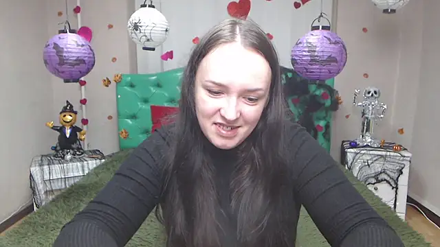 IsabelBlackberry online show from 10-25-25, 05:04