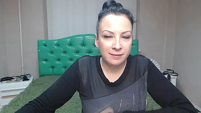 ElizabethSho online show from 12-08-24, 03:21