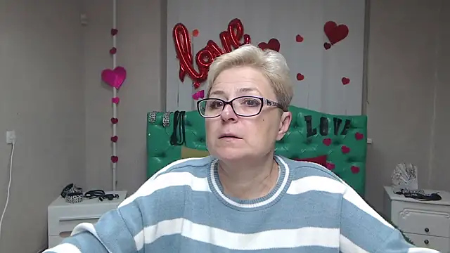 EmiliaGree online show from 10-01-25, 05:19