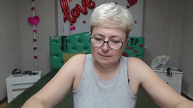 EmiliaGree online show from 10-11-25, 05:17