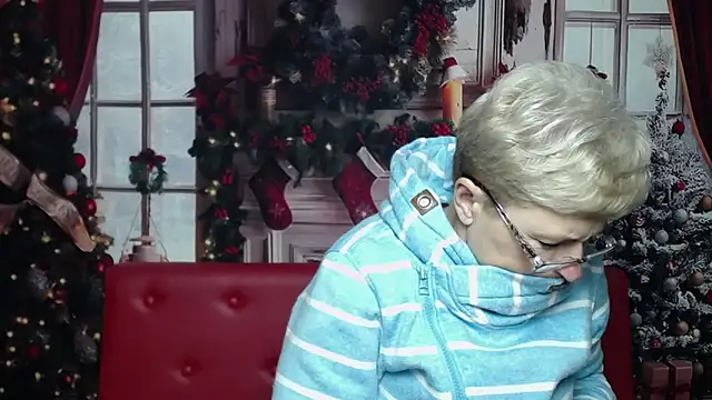 Snapshot of EmiliaGree chatting on 01-13-26, 06:02 EmiliaGree online show from 01-13-26, 06:02