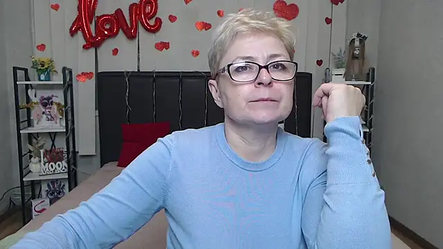 Snapshot of EmiliaGree chatting on 02-03-26, 06:24 EmiliaGree online show from 02-03-26, 06:24