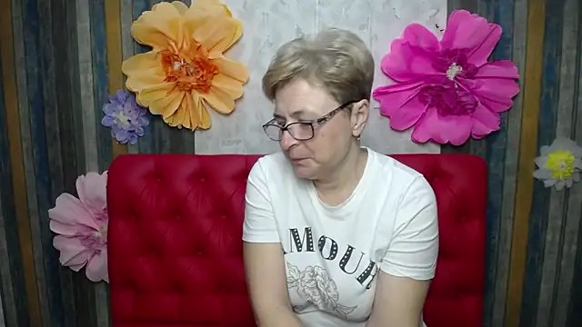 EmiliaGree online show from 05-08-26, 05:07