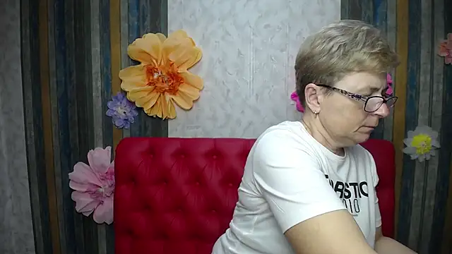 EmiliaGree online show from 05-09-26, 04:56