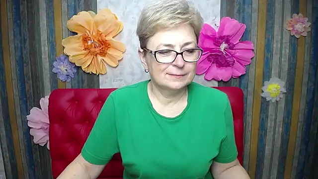 EmiliaGree online show from 05-10-26, 05:07