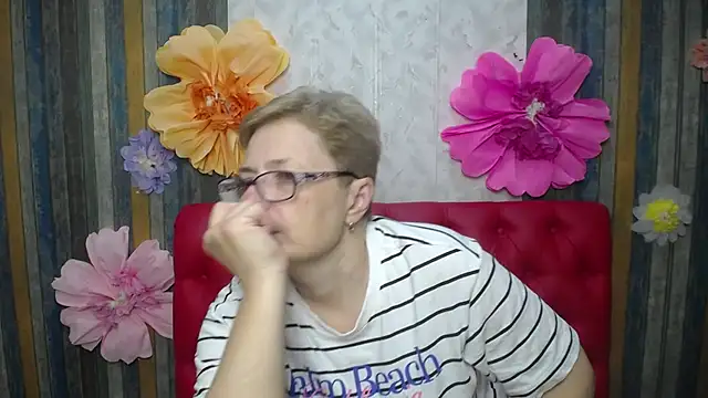 EmiliaGree online show from 05-28-26, 05:10