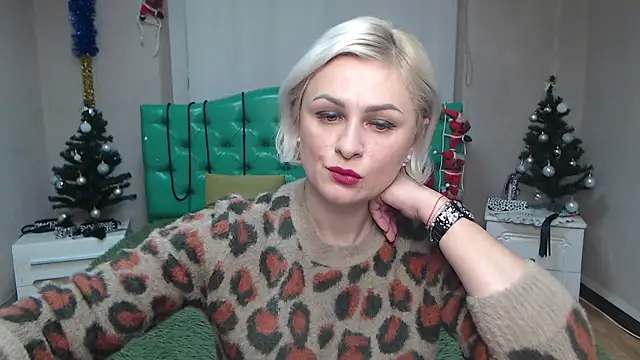 OliviaHorst online show from 12-18-24, 06:53