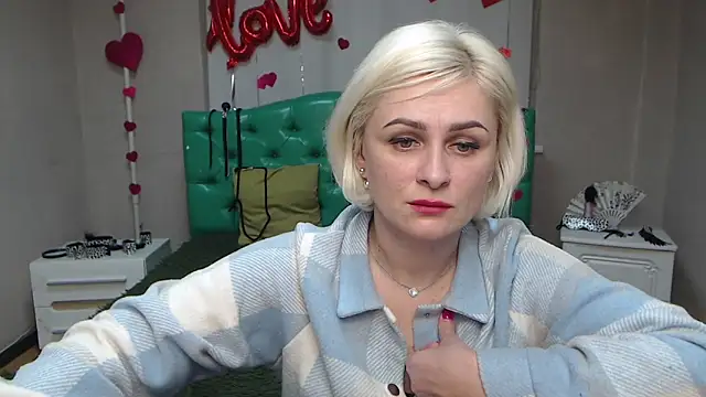 OliviaHorst online show from 03-12-25, 03:29