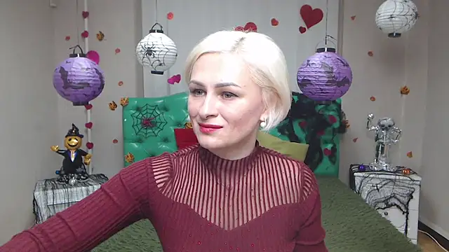 OliviaHorst online show from 10-20-25, 05:24