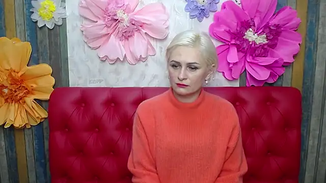 OliviaHorst online show from 11-16-25, 06:13