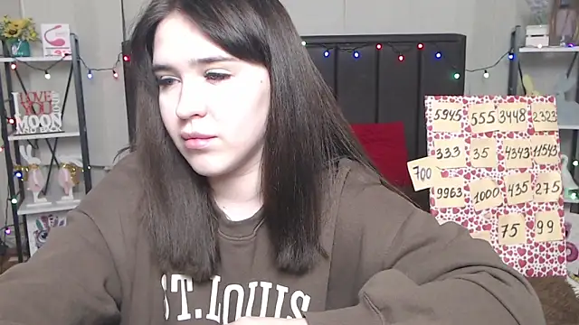 LauraHlot online show from 02-02-25, 05:32