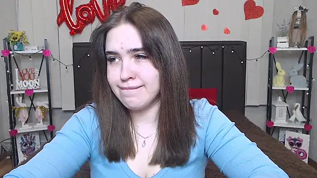 LauraHlot online show from 02-13-25, 04:32