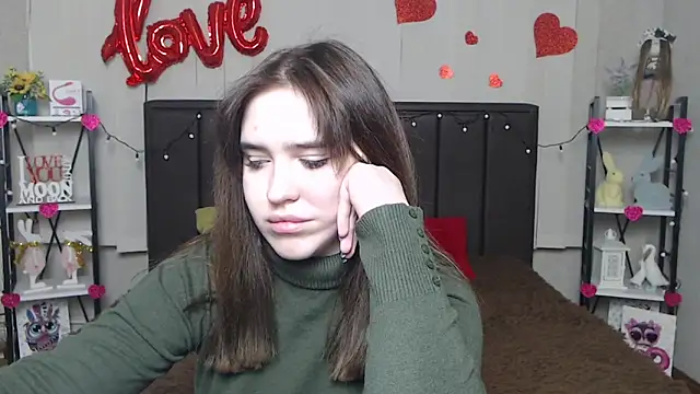 LauraHlot online show from 02-21-25, 01:55