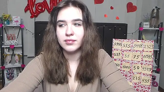 LauraHlot online show from 02-28-25, 12:54
