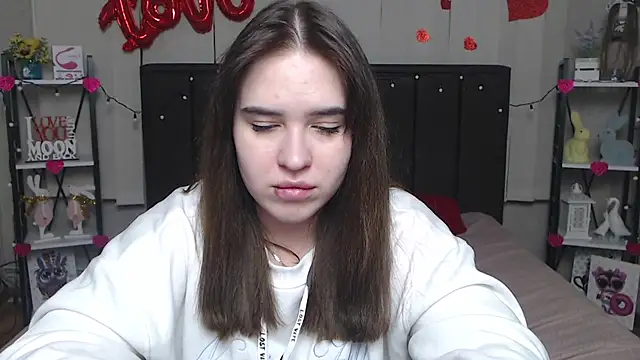 LauraHlot online show from 03-07-25, 04:57