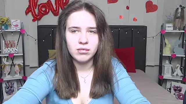 LauraHlot online show from 03-09-25, 06:11