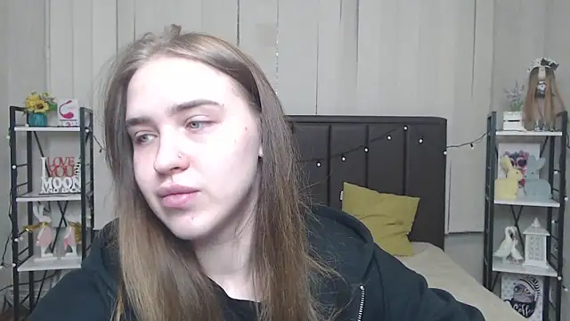 LauraHlot online show from 09-20-25, 06:03